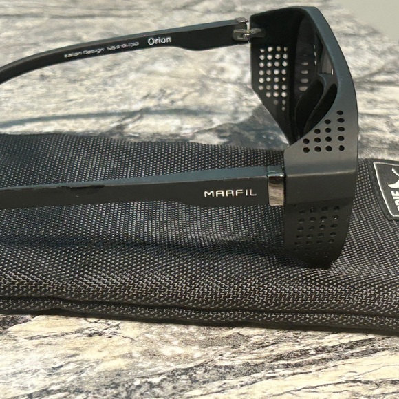 Black Aviator Sunglasses main image 10